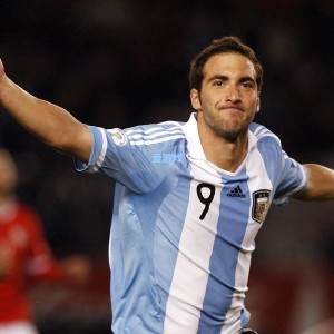 CBA：巴斯、韦伯斯特完成救赎 辽宁广厦各自取胜